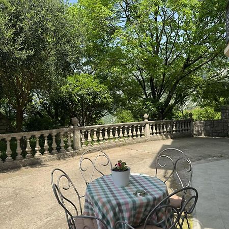 Midpoint Apartment Kotor Ngoại thất bức ảnh