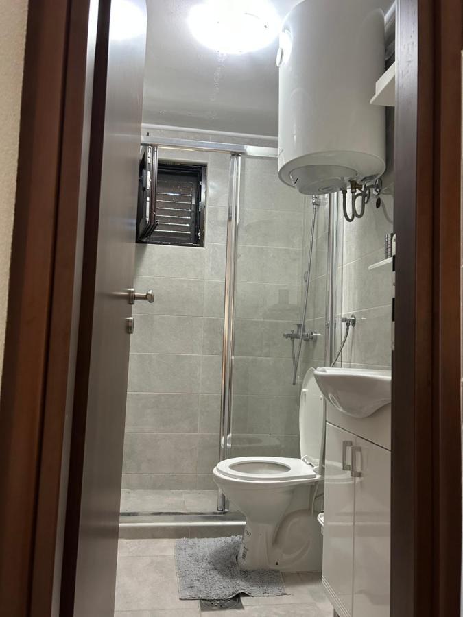 Midpoint Apartment Kotor Ngoại thất bức ảnh