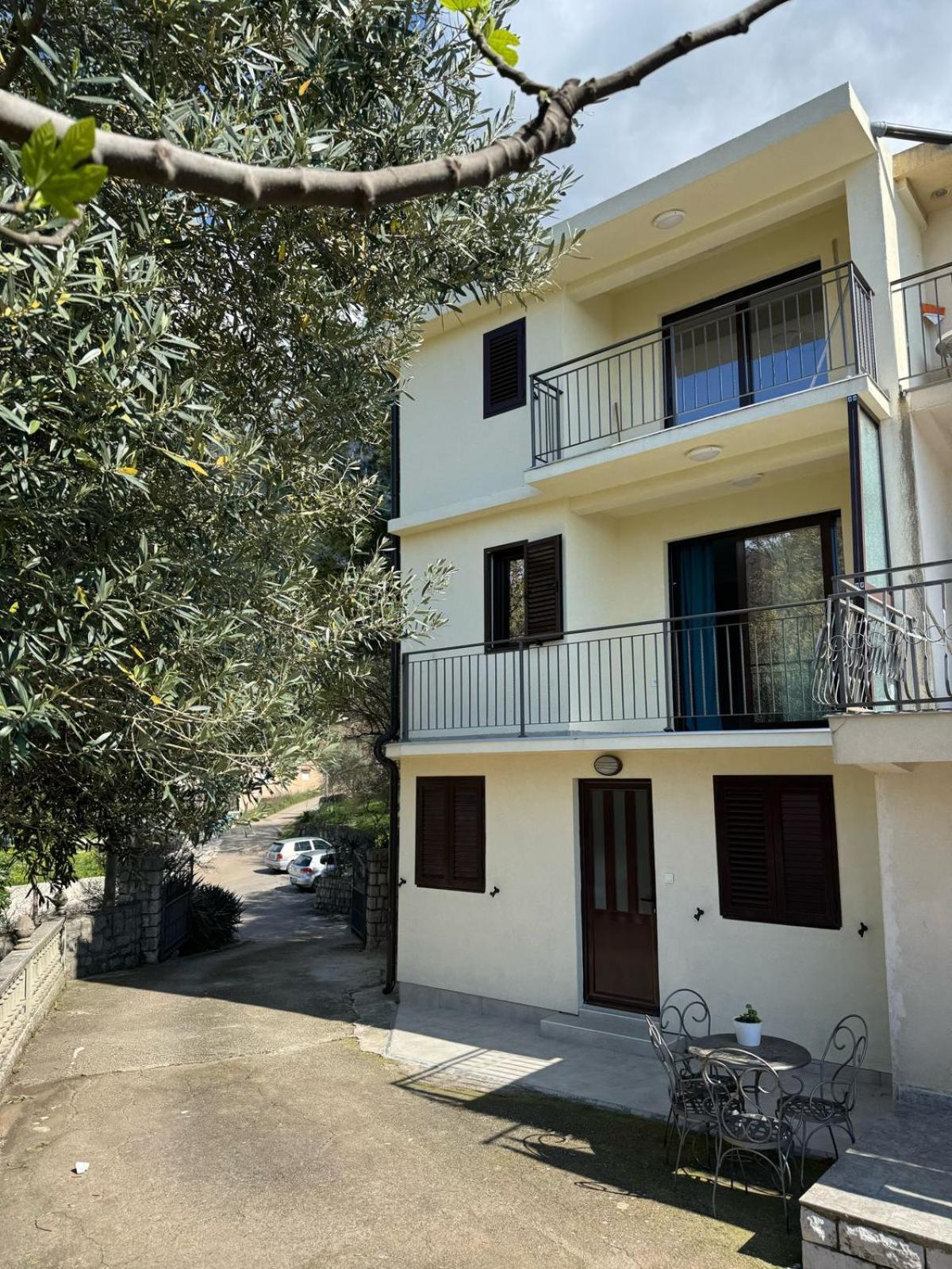 Midpoint Apartment Kotor Ngoại thất bức ảnh