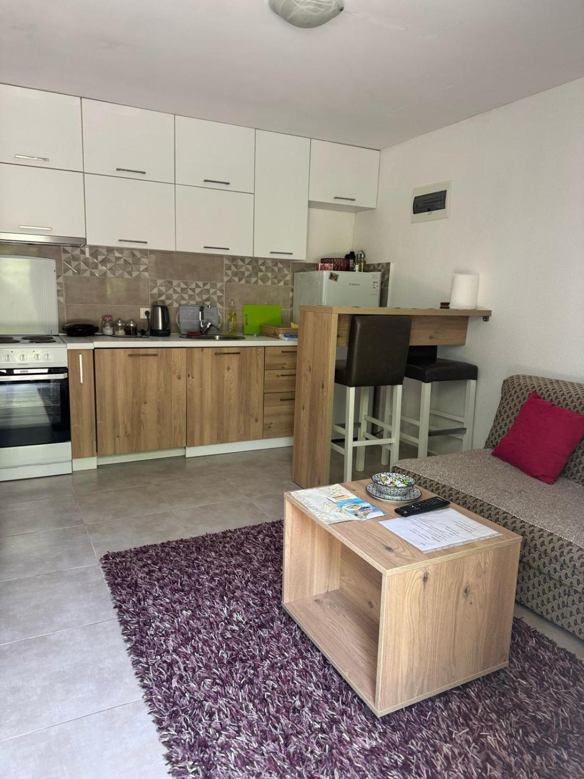 Midpoint Apartment Kotor Ngoại thất bức ảnh